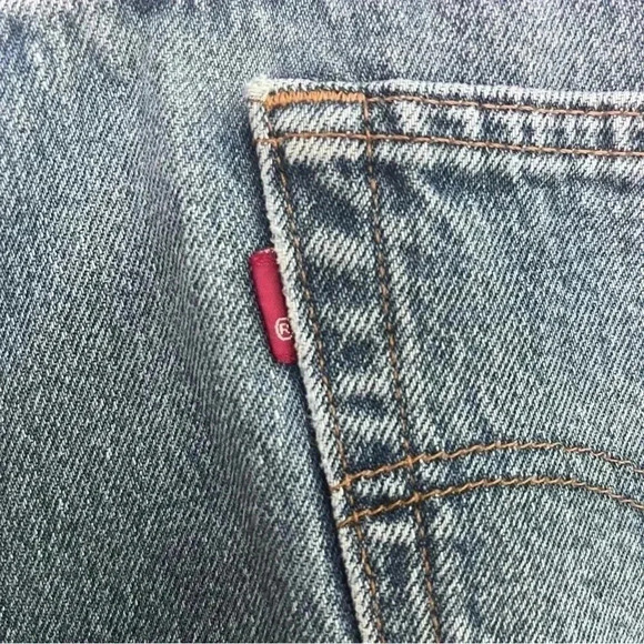 501 0015 Levi Jeans 36 x 30 Medium Wash Button fly Men’s jeans - Picture 4 of 12